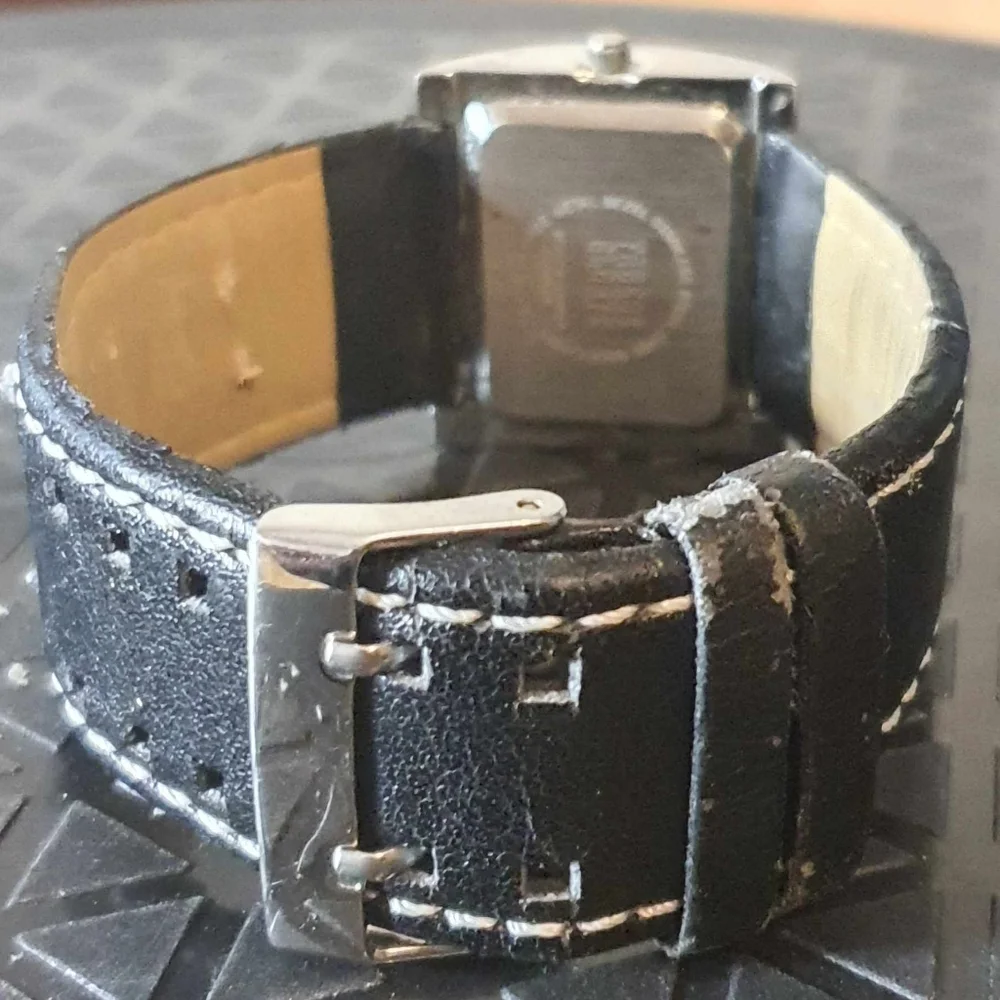 🦋10/$20🦋 Faded Glory Silver/Black Leather Women's Watch